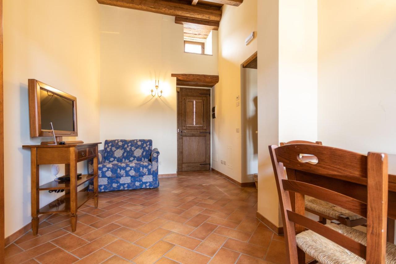 Castel del Giudice Borgotufi Albergo Diffuso מראה חיצוני תמונה