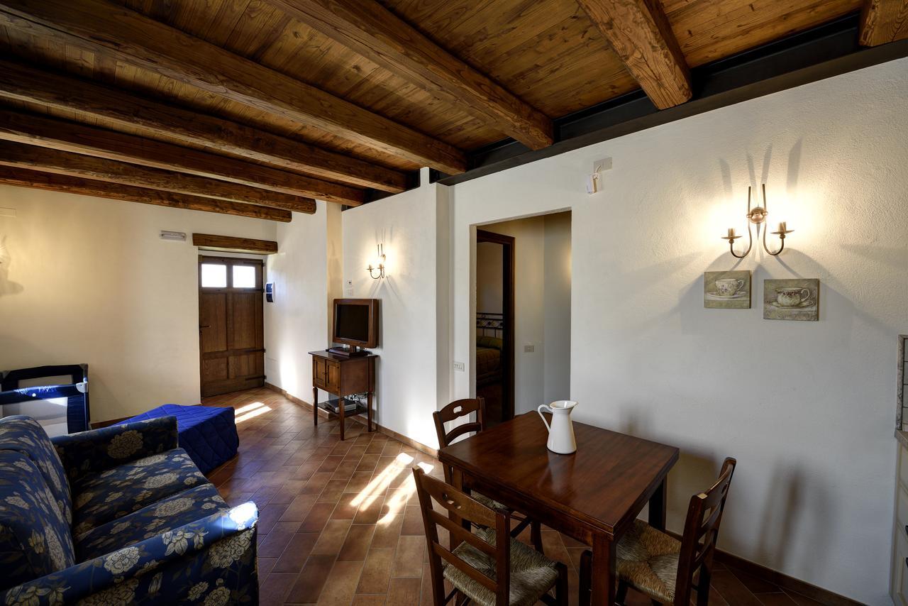 Castel del Giudice Borgotufi Albergo Diffuso מראה חיצוני תמונה