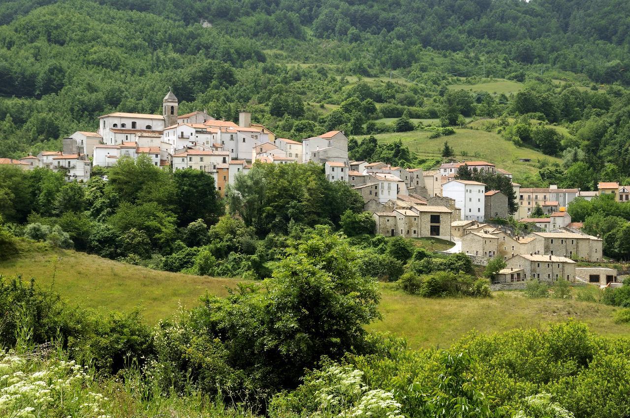 Castel del Giudice Borgotufi Albergo Diffuso מראה חיצוני תמונה